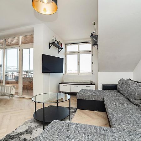 Big 4-Bedroom Flat, Terrace With Great Vitkov View Praha Eksteriør bilde