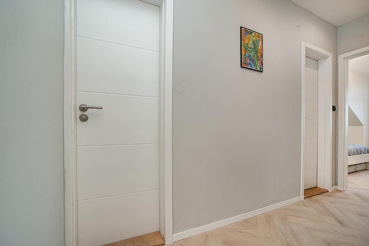 Big 4-Bedroom Flat, Terrace With Great Vitkov View Praha Eksteriør bilde