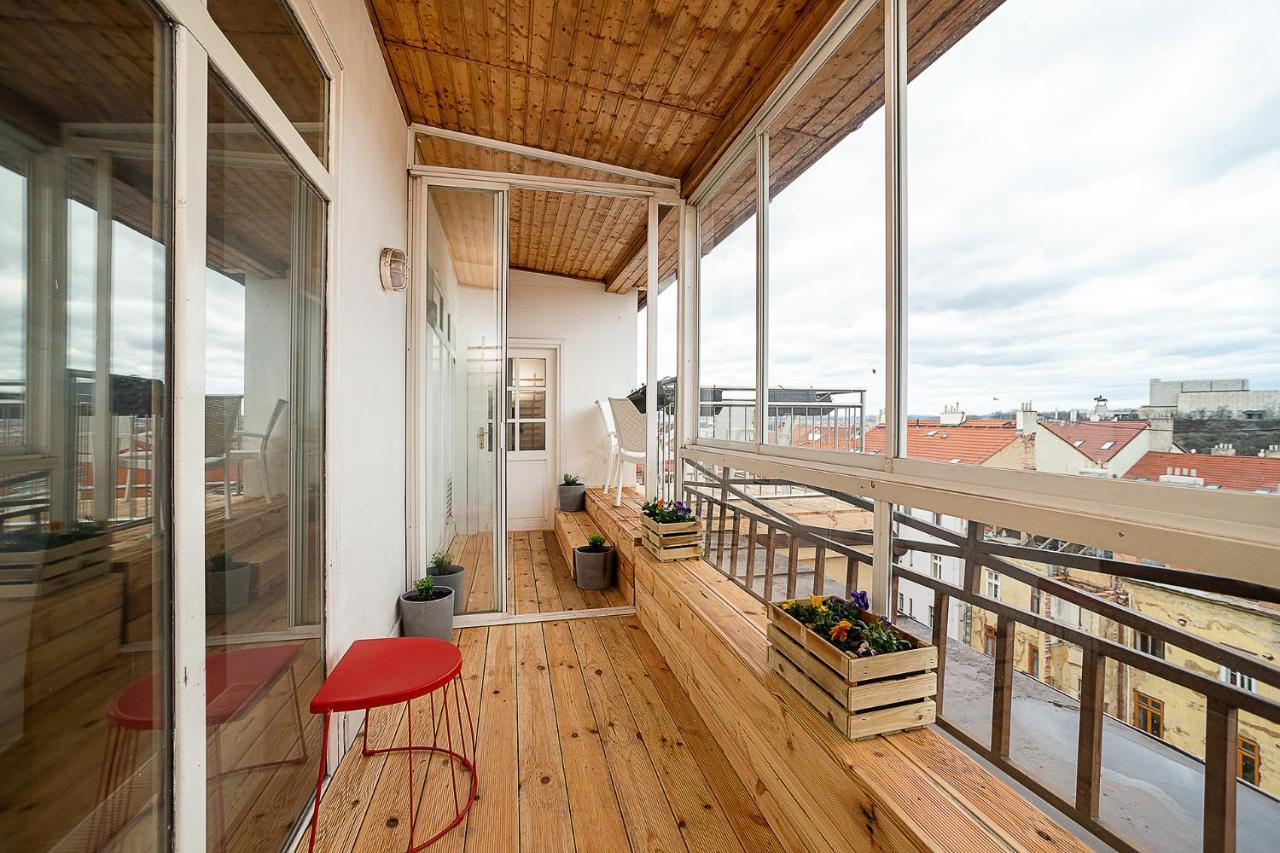 Big 4-Bedroom Flat, Terrace With Great Vitkov View Praha Eksteriør bilde